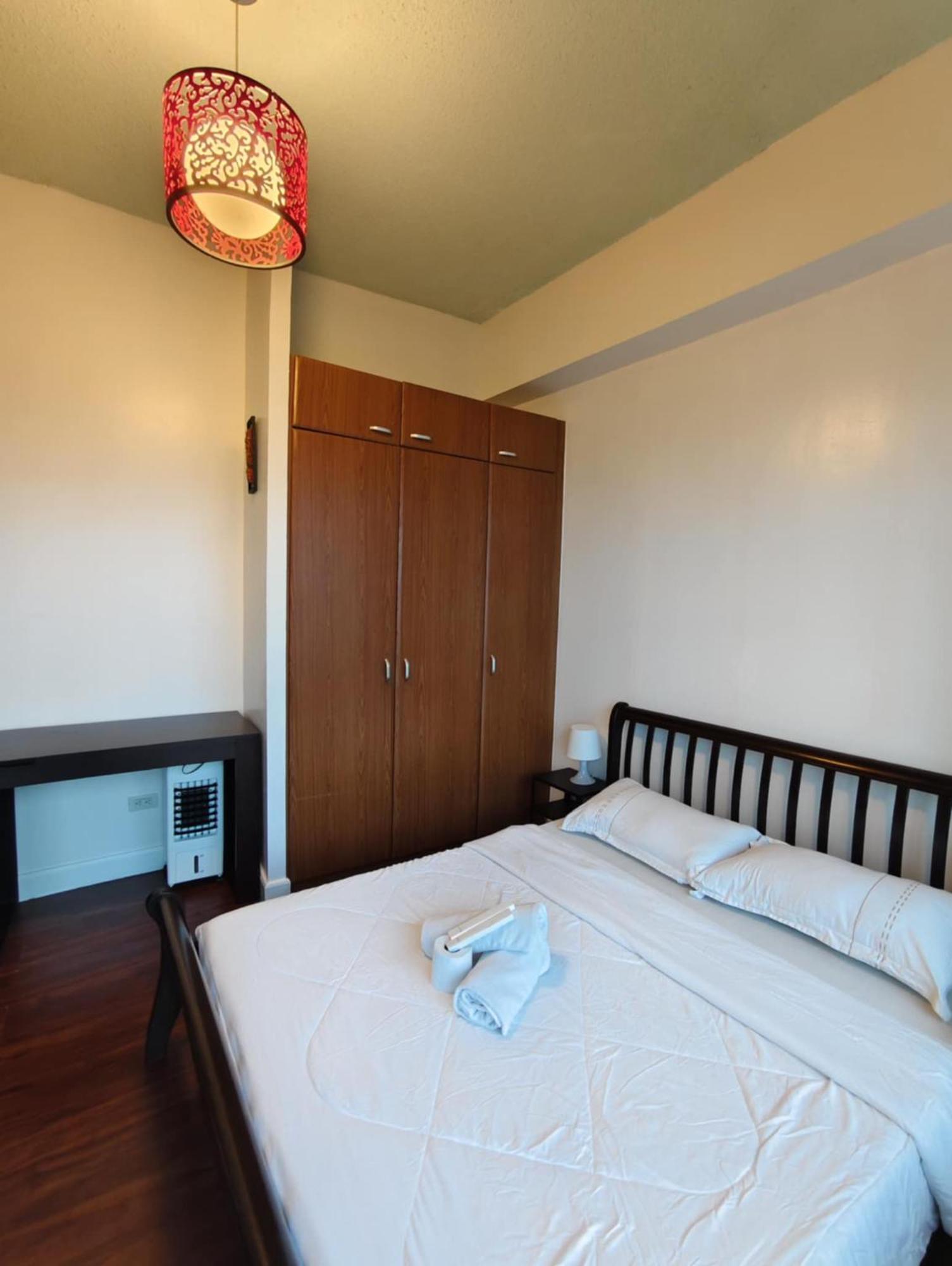 Bellagio One Bedrroom Bgc Burgos Circle By Christine Suites Ph Taguig Exterior photo