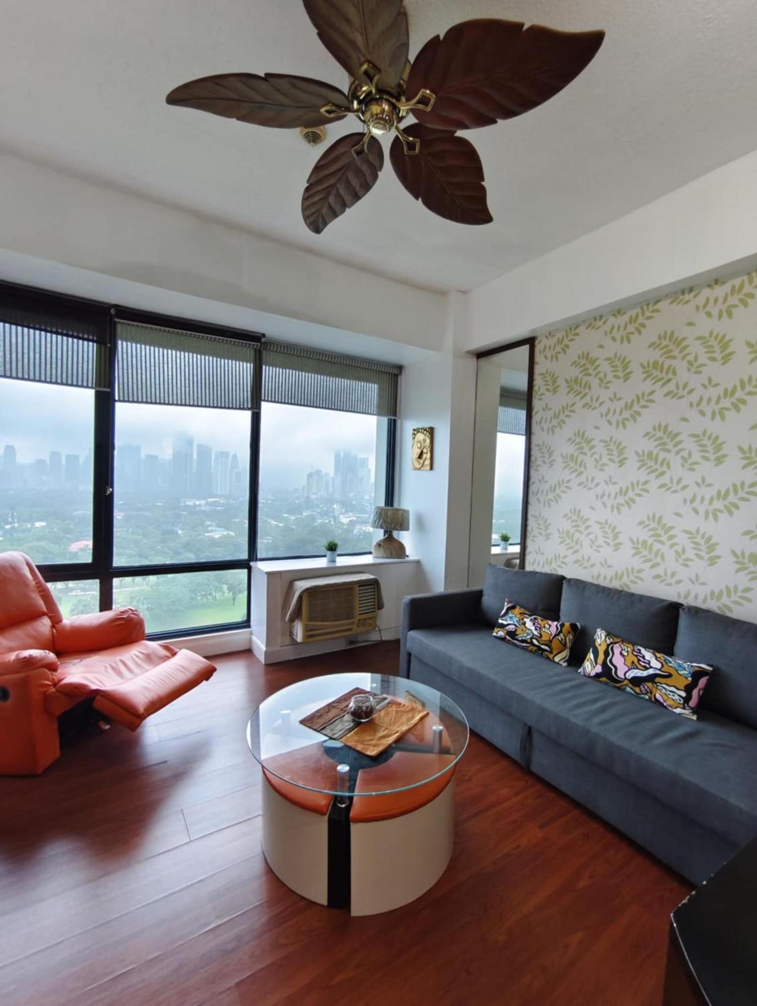 Bellagio One Bedrroom Bgc Burgos Circle By Christine Suites Ph Taguig Exterior photo